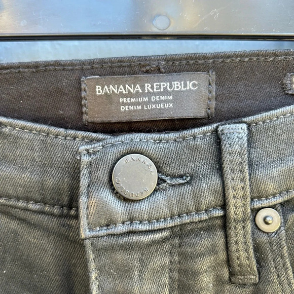 Banana  Republic High Rise Slim Coated Denim, BNWT, size 8T - Picture 8 of 13